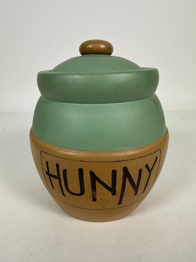 Disney Winnie The Pooh And The Blustery Day Watch Collectors Club Series VI Fossil Limited Edition Watch With Green Ceramic Hunny Pot Display Case [Photo 4]