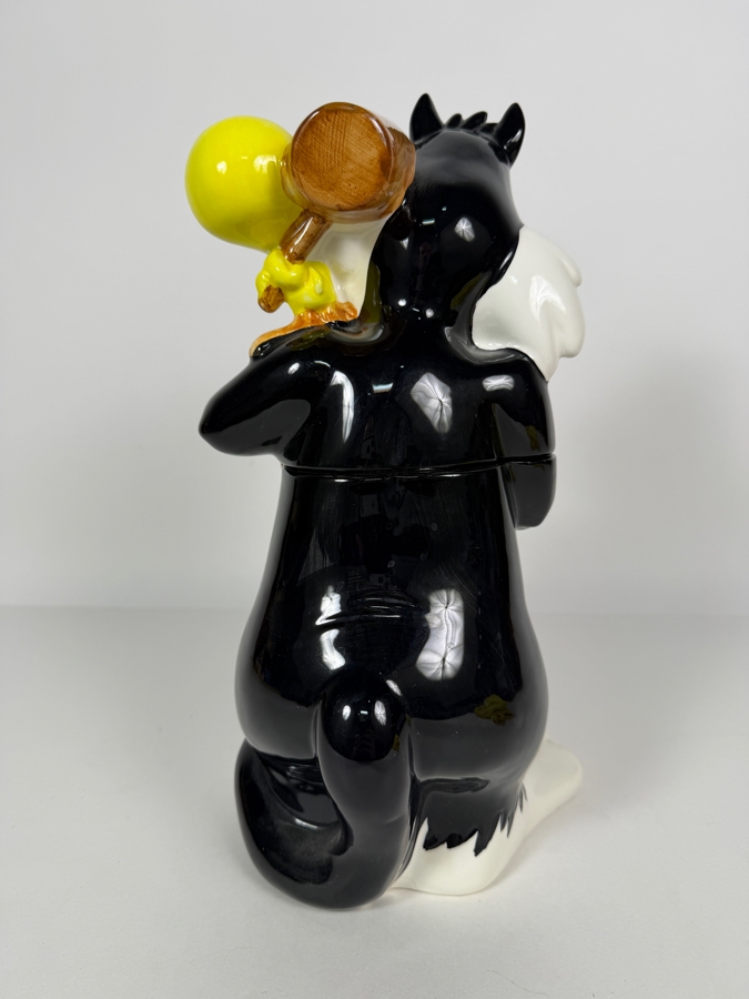 Just Added - Vintage 1993 Warner Bros. Looney Tunes Ceramic Cookie Jar Featuring Sylvester The Cat And Tweety Bird 12.5'H [Photo 3]