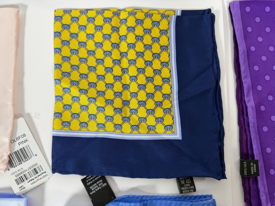 Just Added - Collection Of (13) Men's Handkerchiefs [Photo 9]
