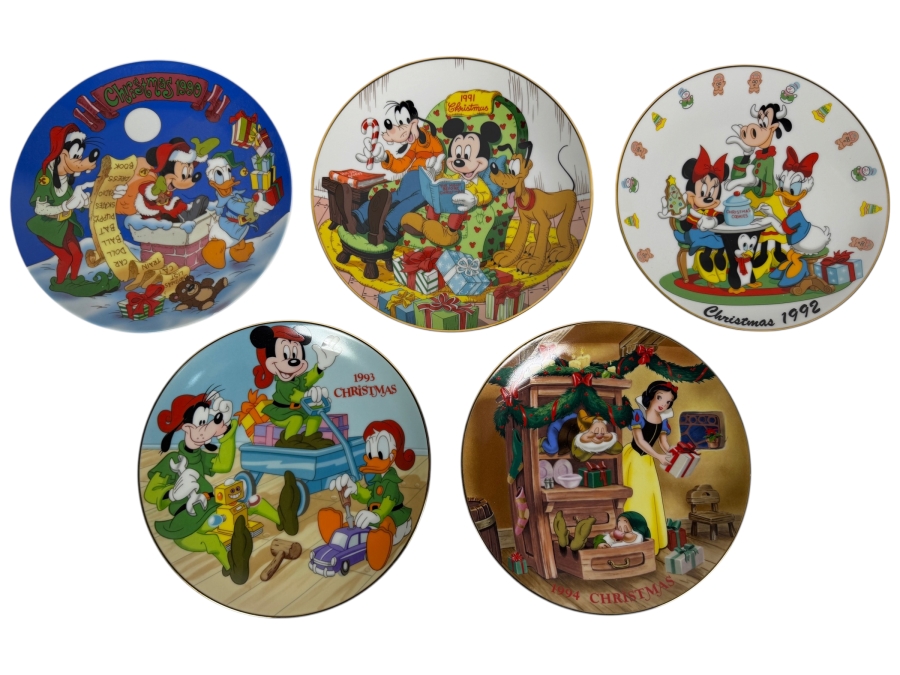 Just Added - (5) Grolier Collectibles Disney Christmas Collector Plates - Artwork By The Walt Disney Company 8.5'W