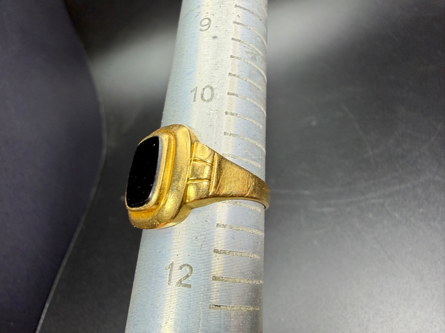 18k Gold Swedish Ring Featuring A Rectangular Black Onyx Gemstone Size 11 4.7g [Photo 9]