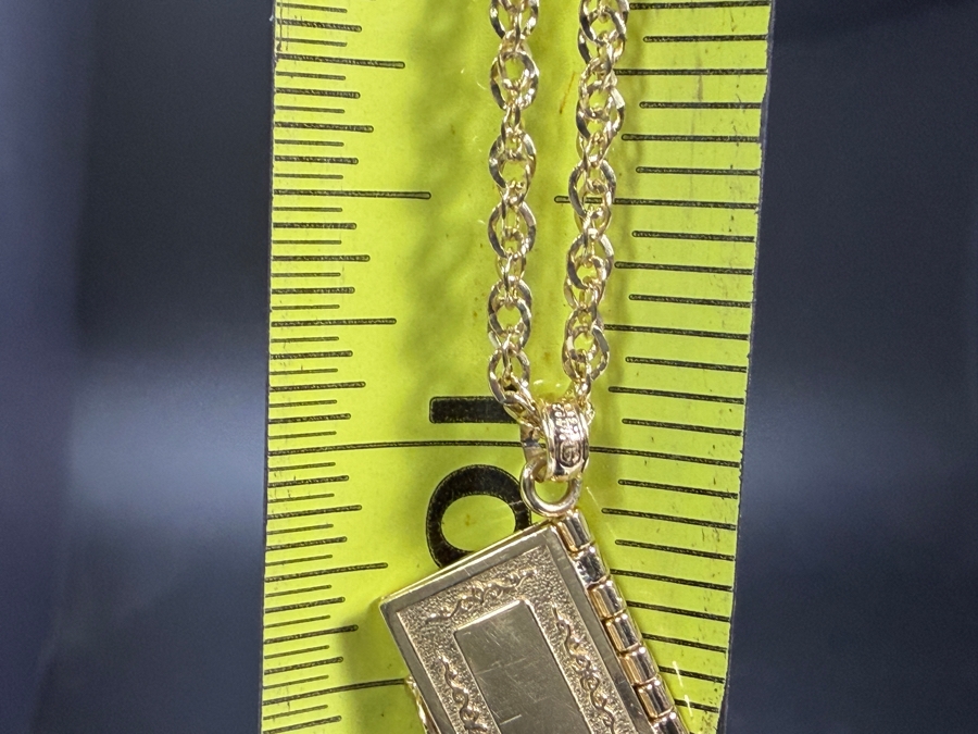 14k Gold 20' Chain Necklace With 14k Gold Holy Bible Pendant 5.3g ($450 Melt Value) [Photo 14]