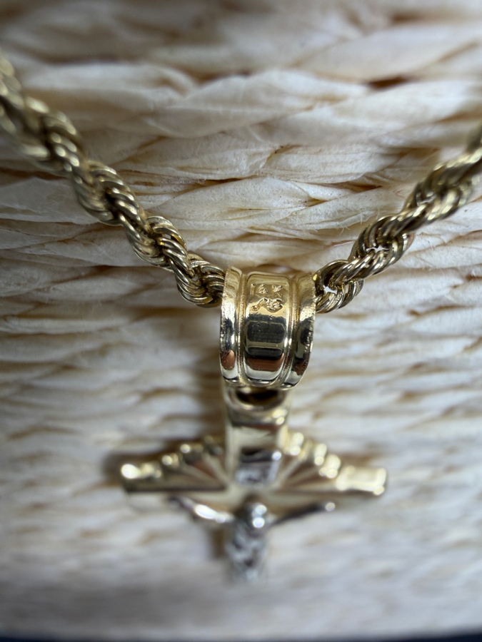 14k Gold 16' Rope Chain Necklace With 14k Gold Cross Pendant 4.2g ($360 Melt Value) [Photo 5]