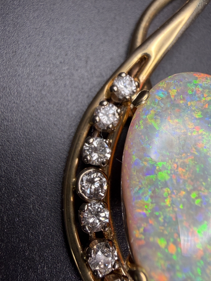 Stunning Large 14k Gold Natural Opal Pendant With (7) Diamonds Apx. 1.05cttw - Opal Is Apx. 10ct - 2.5'L Total Weight 18g Retails $4,000 [Photo 4]