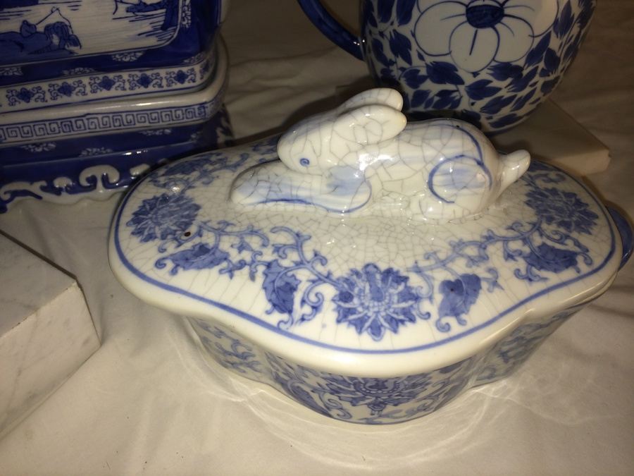 (8) Blue & White Lot [Photo 4]