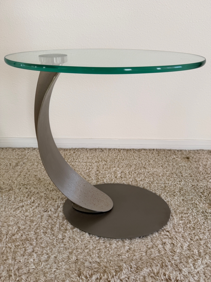 Modern Scoop Accent Table 19W X 12D X 21H