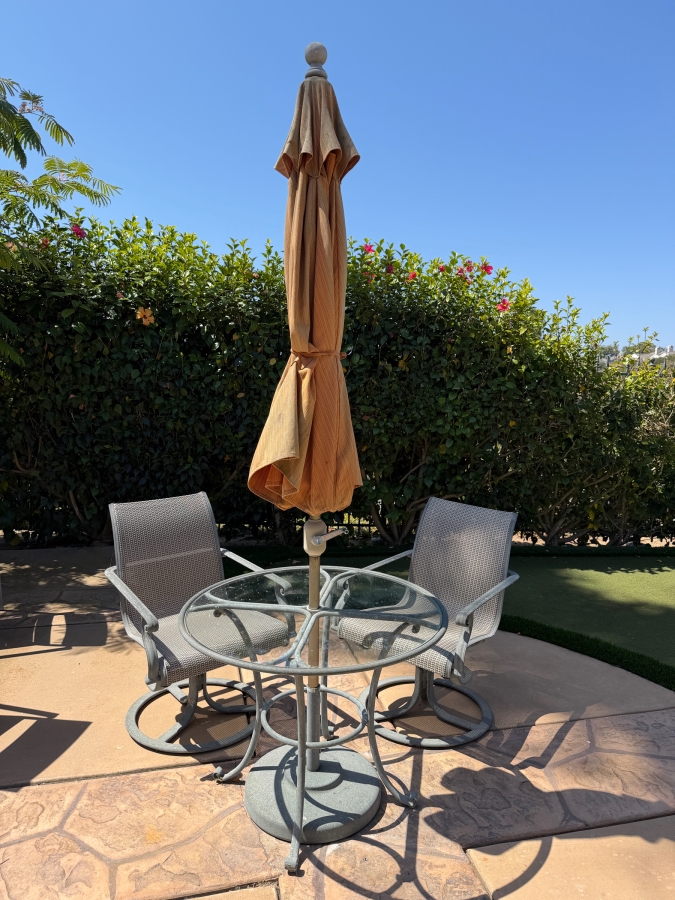 Brown Jordan Outdoor Patio Set With Round Table 36.5W X 28H, (2) Swivel Armchairs, (1) Ottoman And Umbrella