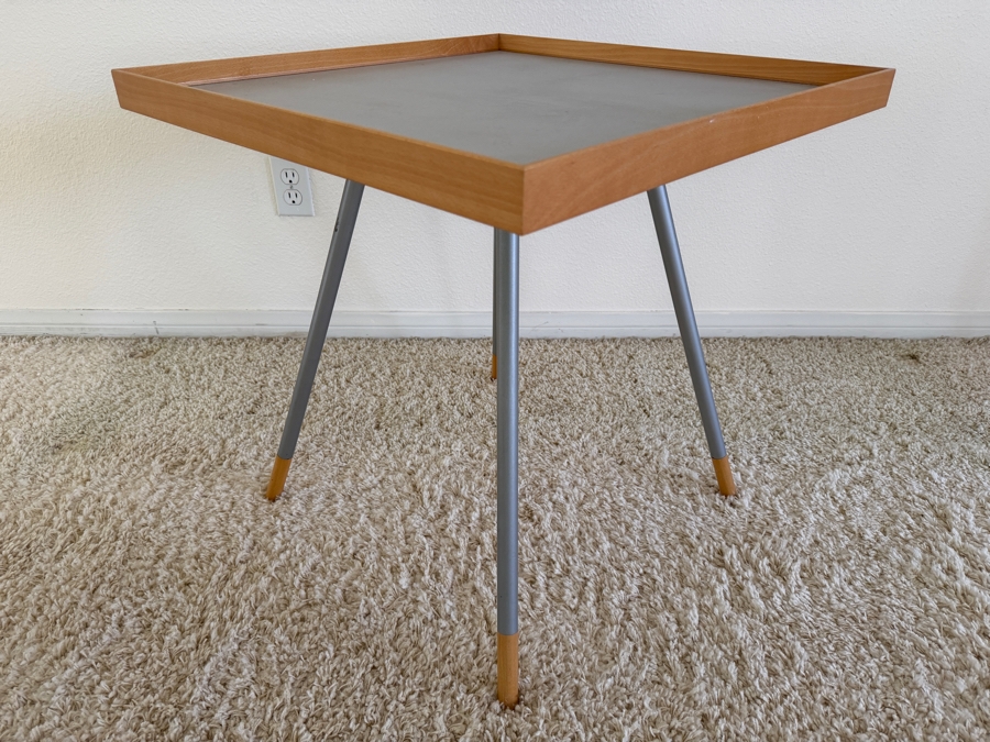 Contemporary Modernist End Table 23.5W X 23.5D X 23.5H [Photo 4]