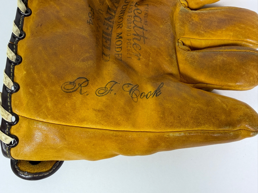 Vintage Leather 'Winfield Junior Model' Baseball Glove [Photo 4]