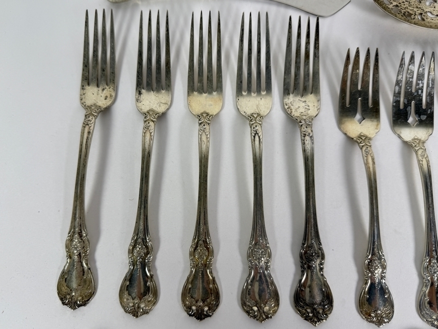 Towle Sterling Silver 'Old Master' Flatware Service (762.8g Of Sterling Silver ($1,730 Melt Value) & 455.6g Of Sterling Handled Knives) [Photo 5]