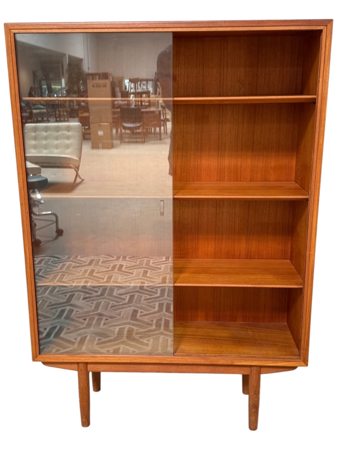Danish Mid-Century Modern Teak Library Bookase By Borge Mogenson For Soborg Mobelfabrik 39.5W X 13D X 57H