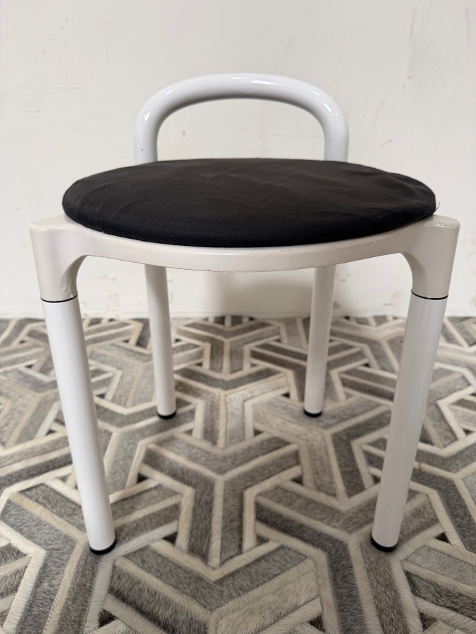 Kartell Polo Stool Designed By Anna Castelli Ferrieri 18' Stool Height [Photo 2]
