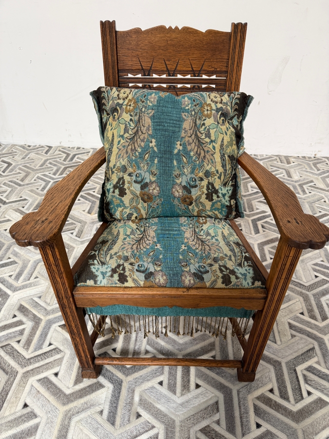  Antique Oak Arts & Crafts Movement Armchair 27W X 22D X 40H [Photo 11]
