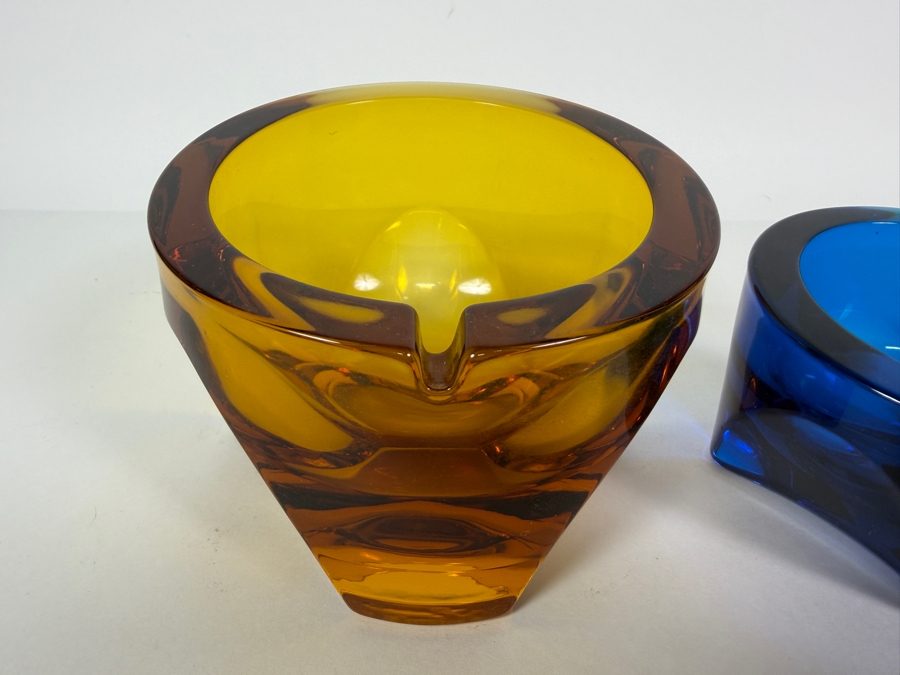 Pair Of Vintage Viking Art Glass Tripod Orb Ashtrays 5.5W & 4W [Photo 3]