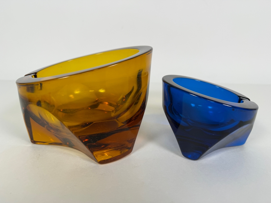 Pair Of Vintage Viking Art Glass Tripod Orb Ashtrays 5.5W & 4W [Photo 4]