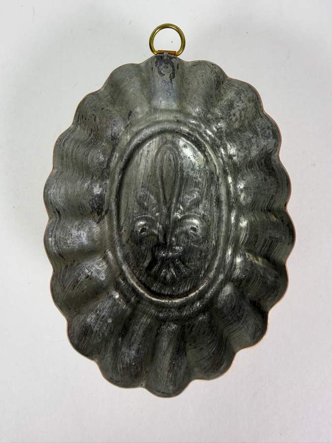 Vintage Fleur De Lis Oval Copper Tin Jello Cake Jelly Kitchen Wall Hanging Mold, 6.5'H [Photo 2]