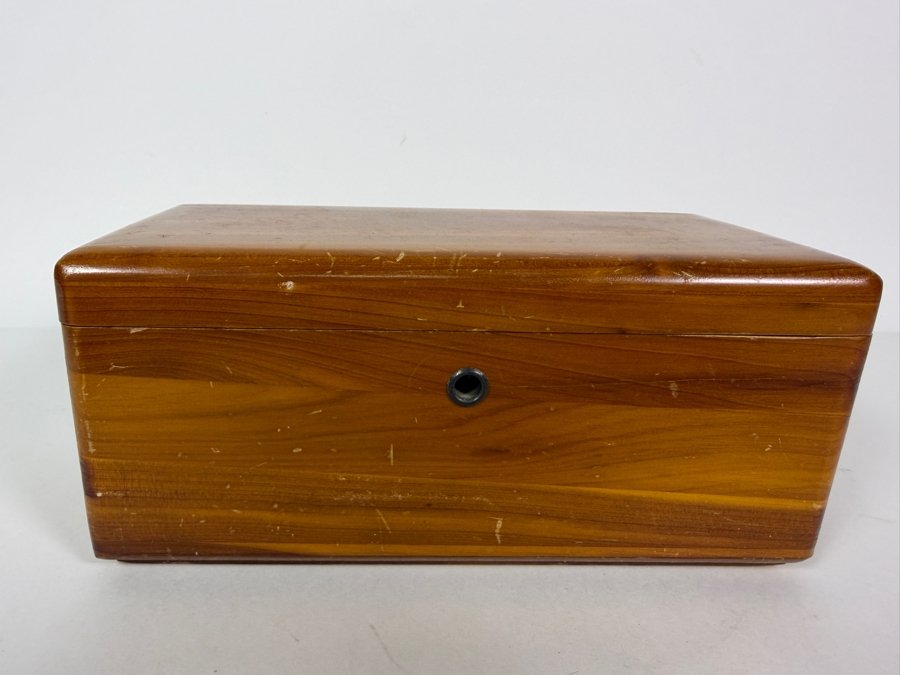 Vintage Lane Cedar Chests Jay G Paris Furniture Miniature Keepsake Trinket Box, 9'W [Photo 4]