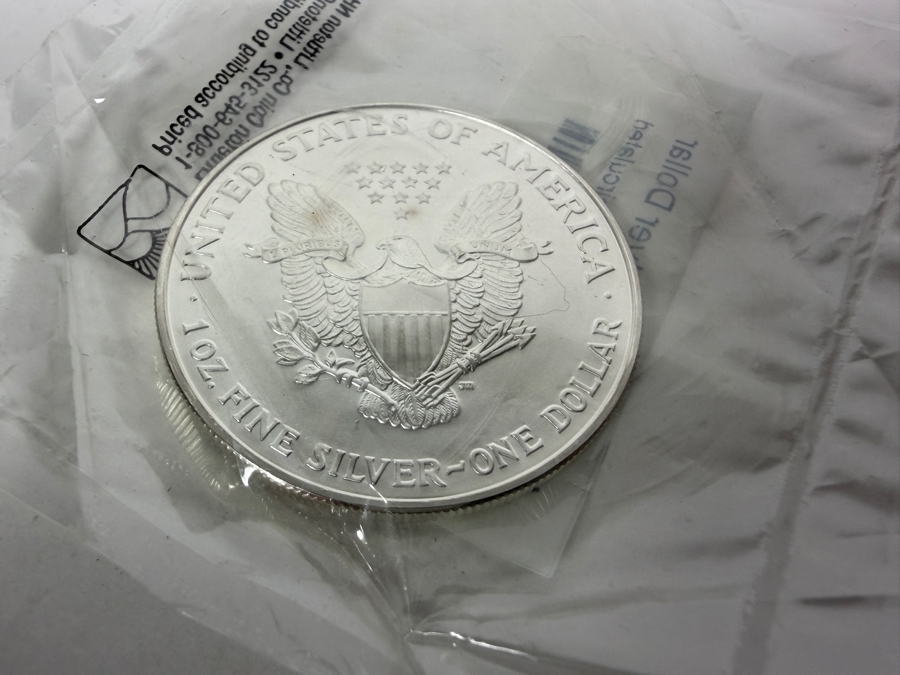 Uncirculated 2006 American Eagle Silver Dollar [Photo 5]