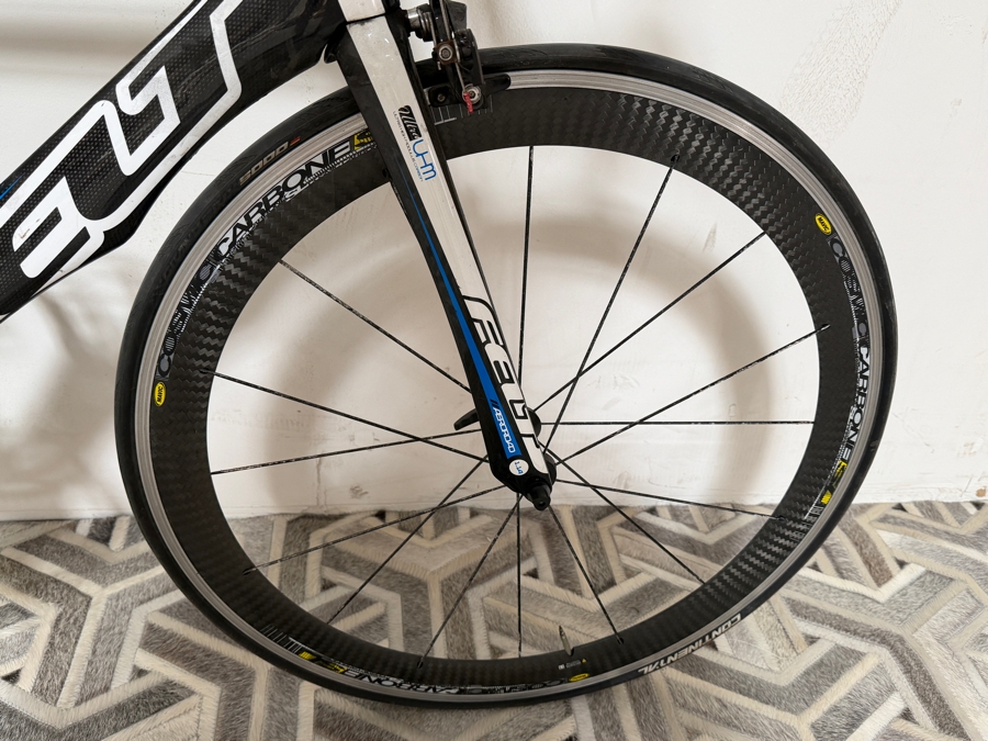 Felt AR1 Aero Carbon Fiber Road Racing Bike, Equipped With SRAM Red Groupset, Mavic Cosmic Carbone SSC Wheelset, And Camouflage Grip Tape Approx 17lbs Retailed For $9,500 [Photo 4]