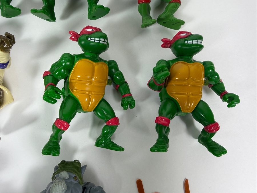 Collection Of Vintage 1980s/90s Action Figures Including Mainly Teenage Mutant Ninja Turtles Action Figures By Playmates [Photo 9]