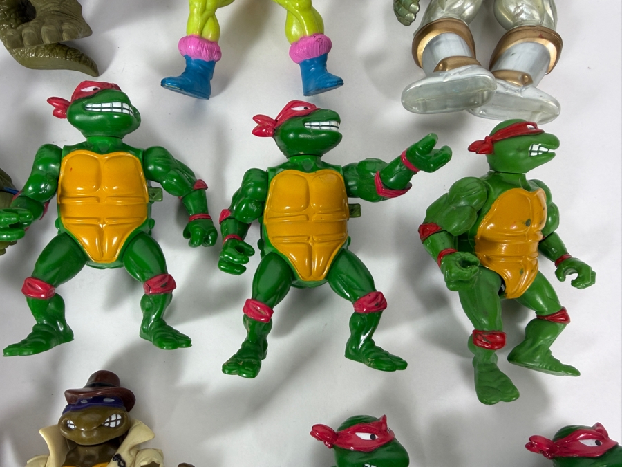 Collection Of Vintage 1980s/90s Action Figures Including Mainly Teenage Mutant Ninja Turtles Action Figures By Playmates [Photo 8]
