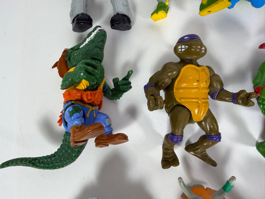 Collection Of Vintage 1980s/90s Action Figures Including Mainly Teenage Mutant Ninja Turtles Action Figures By Playmates [Photo 6]