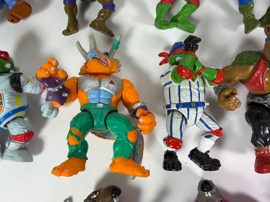 Collection Of Vintage 1980s/90s Action Figures Including Mainly Teenage Mutant Ninja Turtles Action Figures By Playmates [Photo 11]