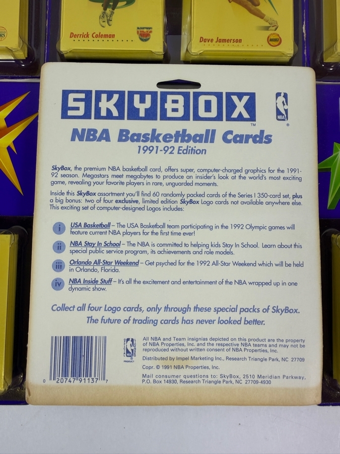(8) Vintage 1991-92 Factory Sealed Blister Packs Of SkyBox NBA Basketball Cards - 496 Cards Total Featuring Michael Jordan And Earvin Johnson [Photo 13]