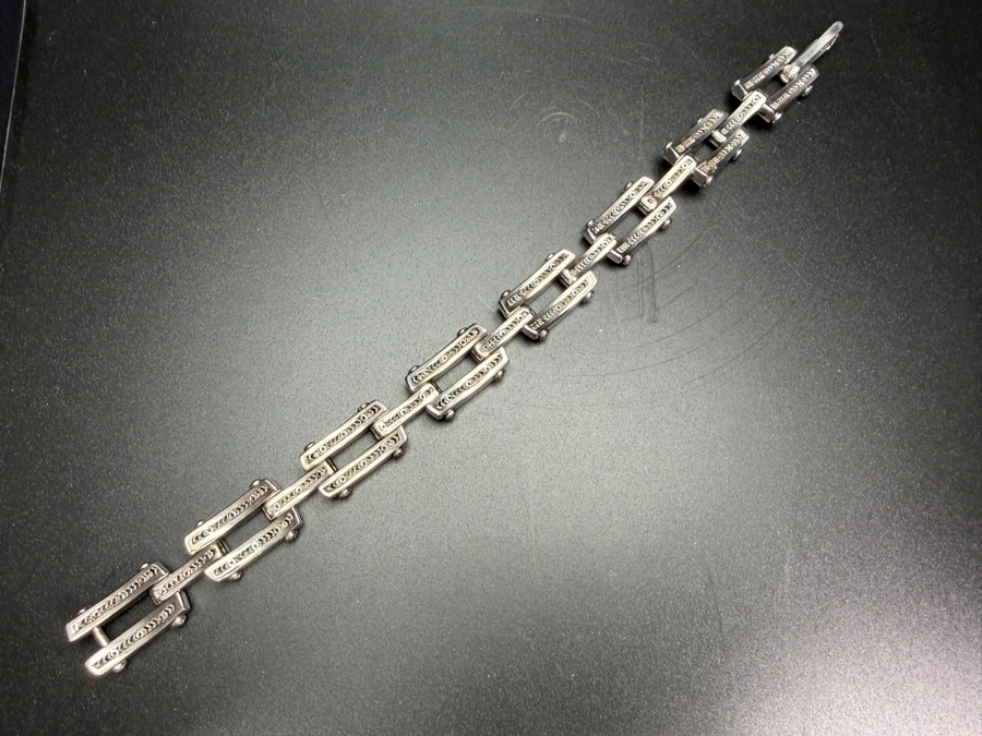 Stunning 14k Gold Bracelet Accented With (424) 1mm Diamonds Est. 2.1cttw 9'L 70.0g Retails $36,000 [Photo 13]