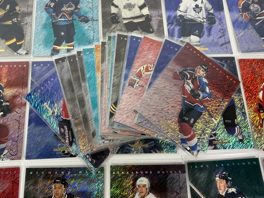 (66) 1995-96 Leaf Limited Donruss Holographic Foil NHL Professional Hockey Trading Cards Including Mark Messier [Photo 2]