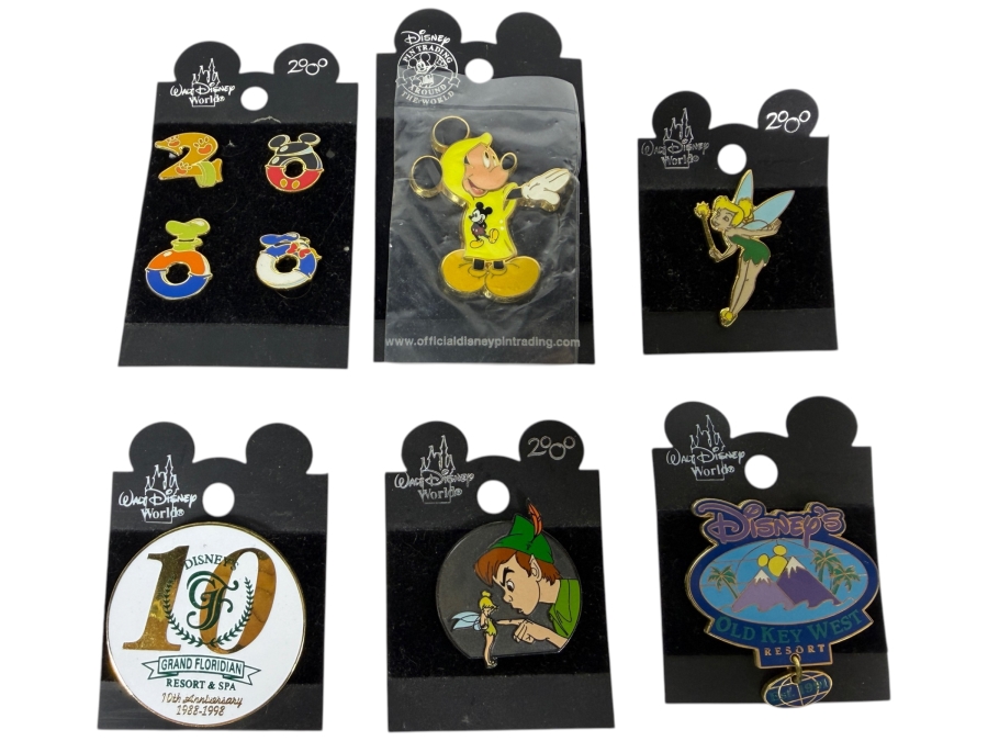 (6) Vintage Collectible Walt Disney Trading Pins