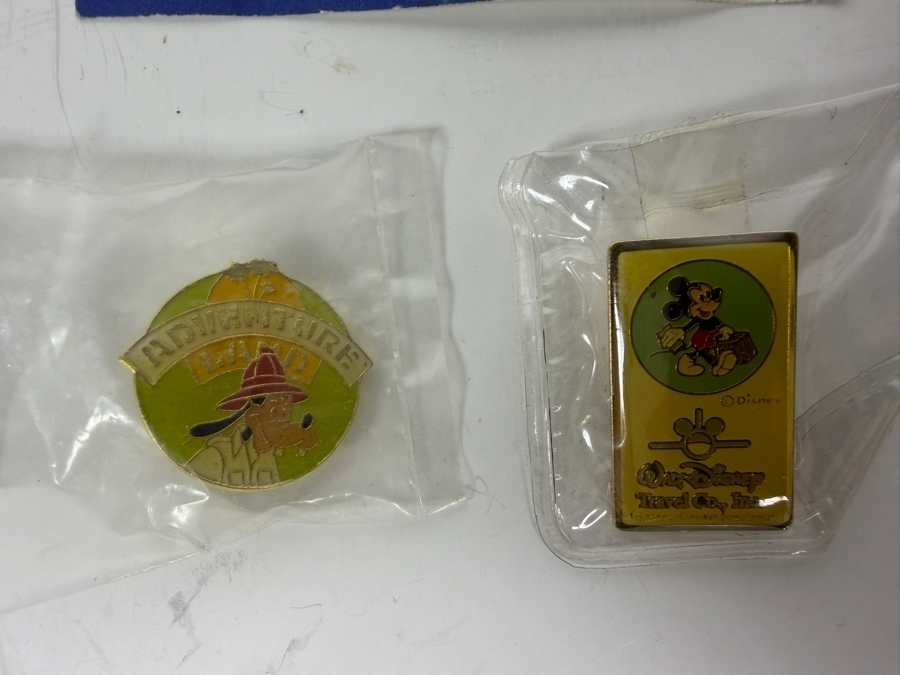 (28) Vintage Collectible Walt Disney Trading Pins [Photo 16]