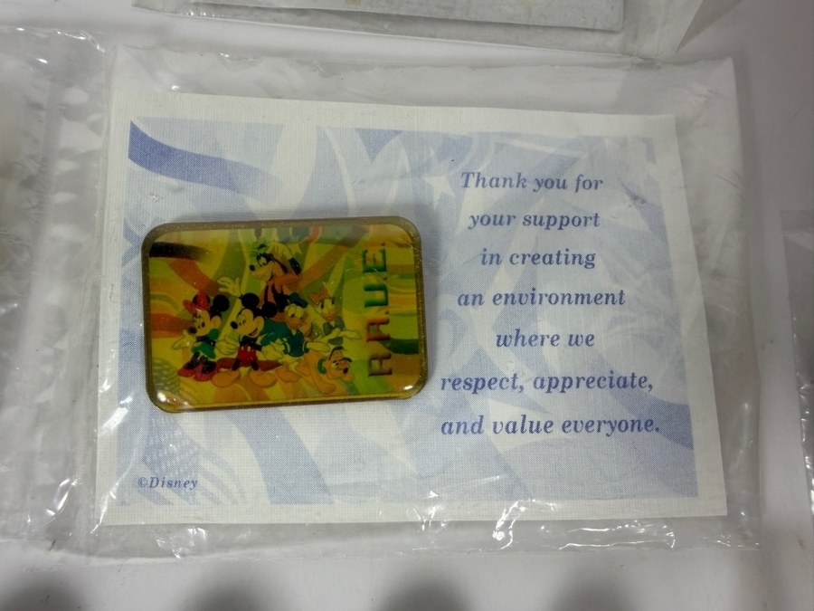 (28) Vintage Collectible Walt Disney Trading Pins [Photo 7]