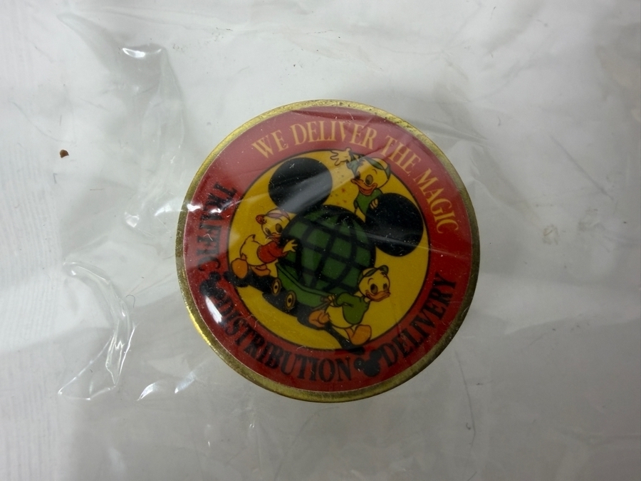 (28) Vintage Collectible Walt Disney Trading Pins [Photo 21]