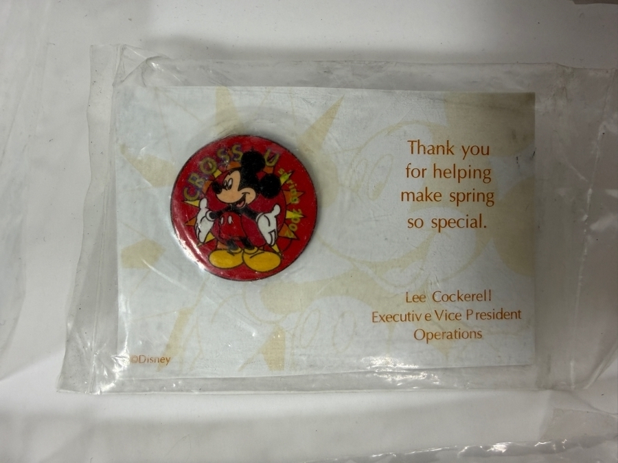 (28) Vintage Collectible Walt Disney Trading Pins [Photo 11]