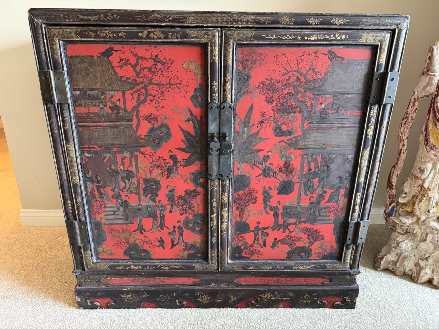 Stunning Antique Chinese Red Wooden Lacquered Hand-painted Cabinet 34W X 18D X 34H [Photo 2]