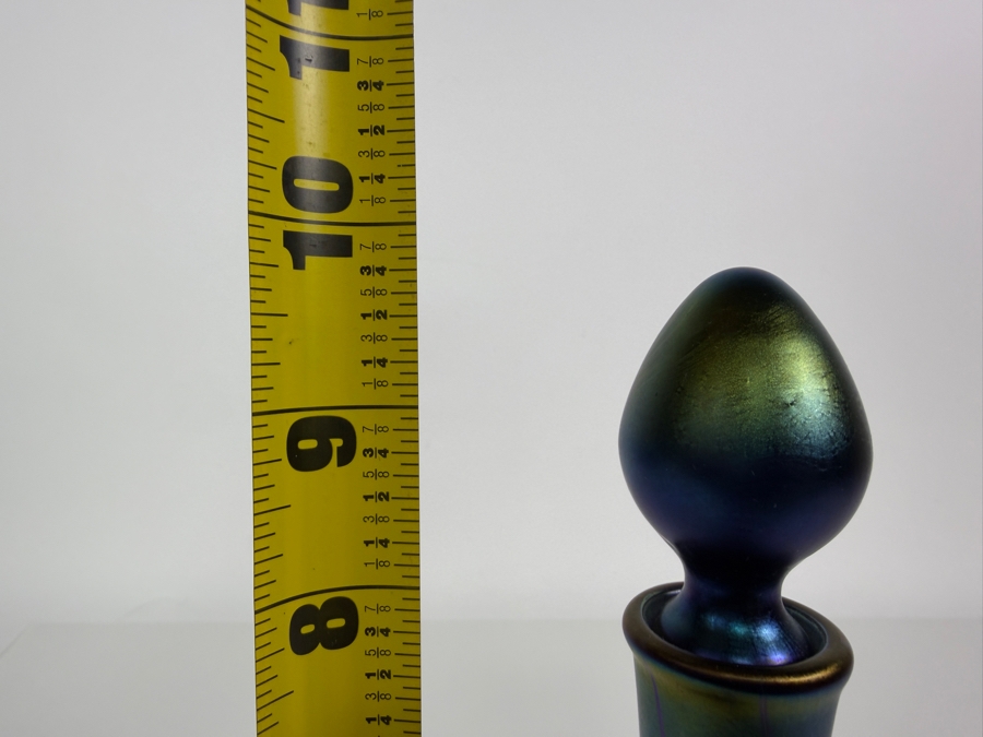 Stunning Vintage 1978 Lundberg Studios Signed Iridescent Blue Green Pulled Feather Teardrop Art Glass Perfume Bottle With Stopper 10'H [Photo 9]