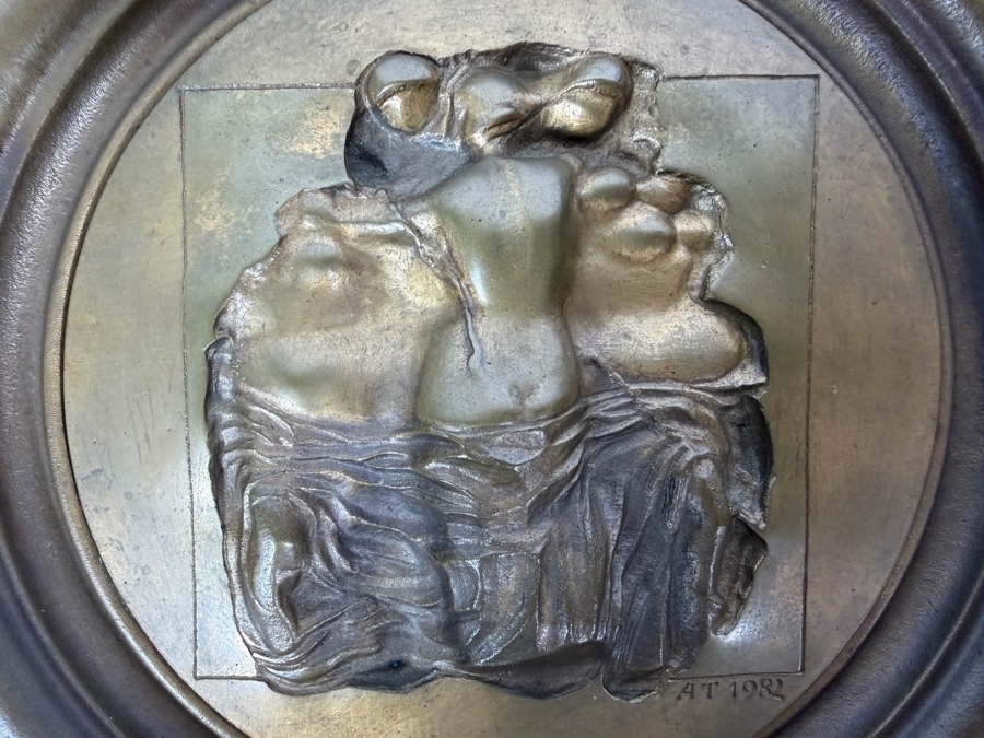 Vintage 1982 Artist Signed Initials AT Relief Sculpted Bronze Nude Female Back Torso Round Wall Plaque Medallion Purchased from Képcsarnok Vállalat Art Gallery in Hungary Titled 'Roman Girls' 7.25'W