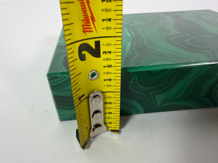 Vintage Luxury Genuine Green Malachite Veneer Hinged Lidded Rectangle Keepsake Trinket Cigar Box 6'W X 4'D X 1.5'H [Photo 8]