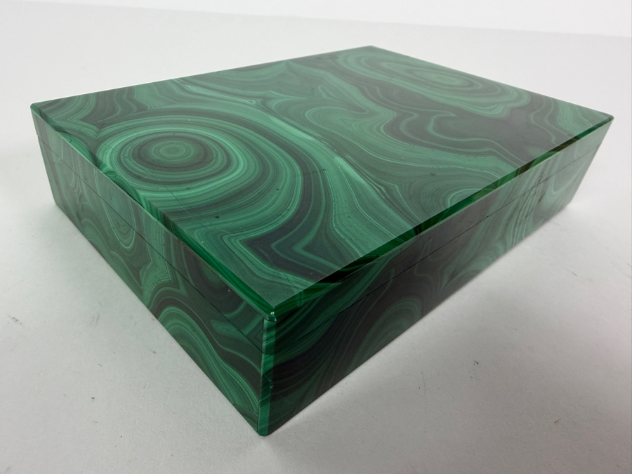 Vintage Luxury Genuine Green Malachite Veneer Hinged Lidded Rectangle Keepsake Trinket Cigar Box 6'W X 4'D X 1.5'H [Photo 4]