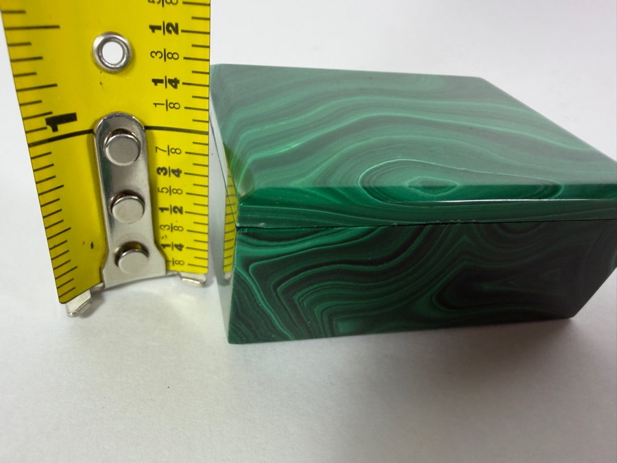 Green Malachite Hinged Box 2.25W X 1.75D X 1H [Photo 7]