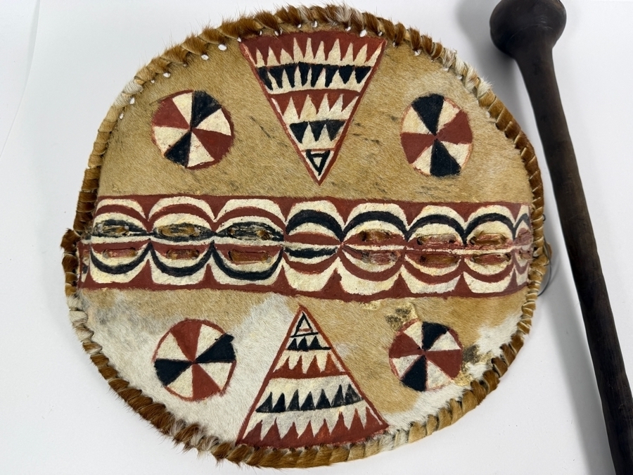 Vintage East African Maasai Warrior's Shield 15'W With Carved Wooden Club 18'L [Photo 2]