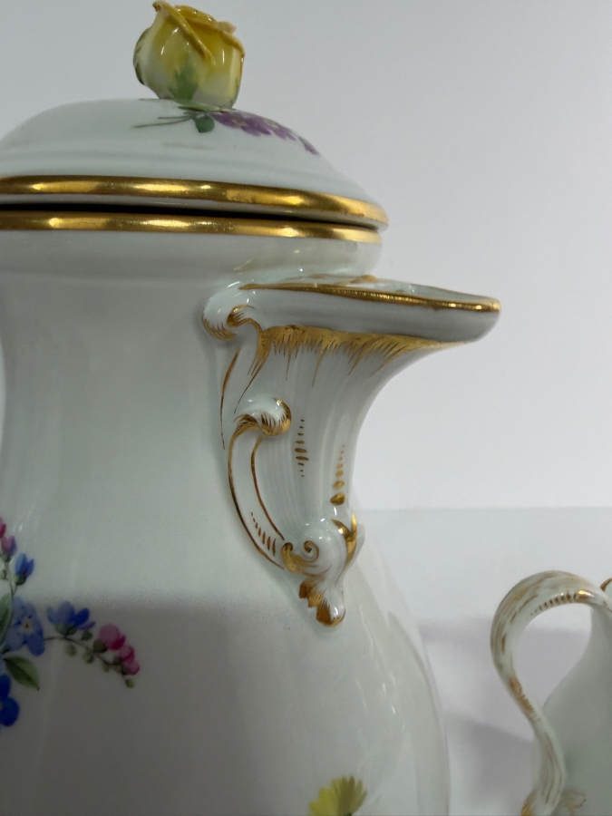 Just Added - Antique Meissen Hand-Painted Floral Porcelain Coffee Pot And Creamer Set 10'H And 4.5'H [Photo 4]