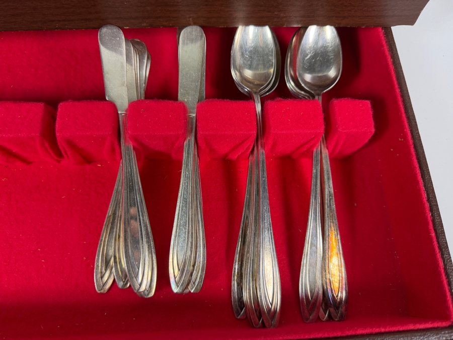 Just Added - Vintage 1847 Rogers Bros Silhouette Silverplate Flatware Service Set With Wooden Storage Canteen Chest Approximate Service for 12 [Photo 4]