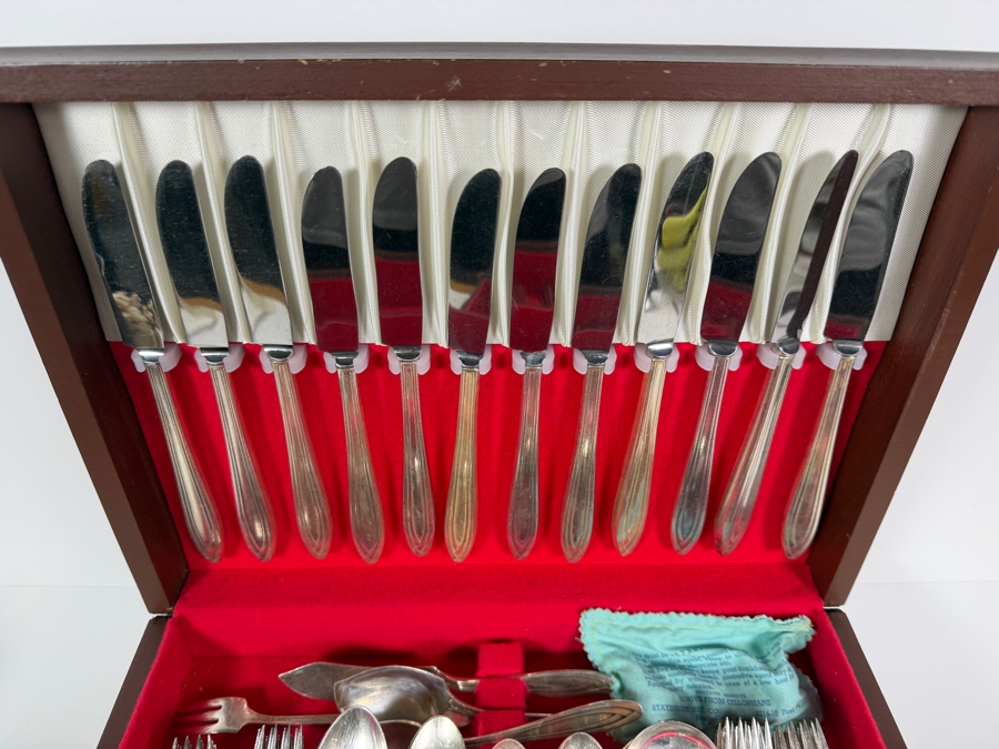 Just Added - Vintage 1847 Rogers Bros Silhouette Silverplate Flatware Service Set With Wooden Storage Canteen Chest Approximate Service for 12 [Photo 3]