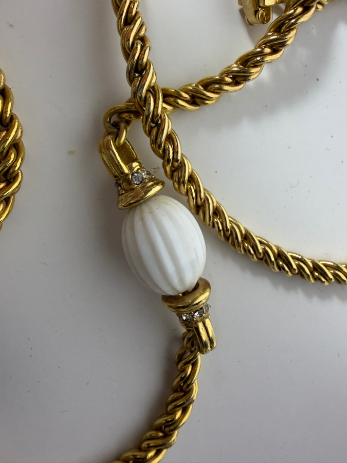 Just Added - Vintage Christian Dior Gold Tone Rope Chain Necklace With Black And Ribbed White Glass Beads [Photo 3]