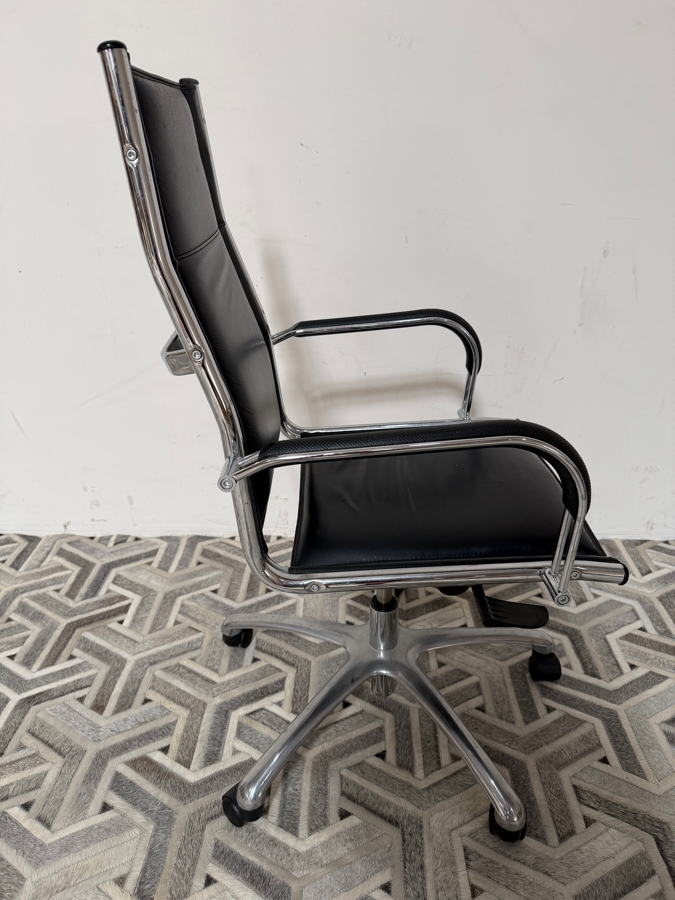 Just Added - Sitland ICE Manager Modern Black Leather High-Back Executive Office Desk Chair With Chrome Frame [Photo 3]