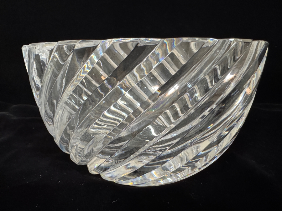 Vintage Jan Johansson For Orrefors Sweden Svaneholm Heavy Diagonal Swirl Cut Crystal Salad Centerpiece Bowl 7.5'W X 4.25'H