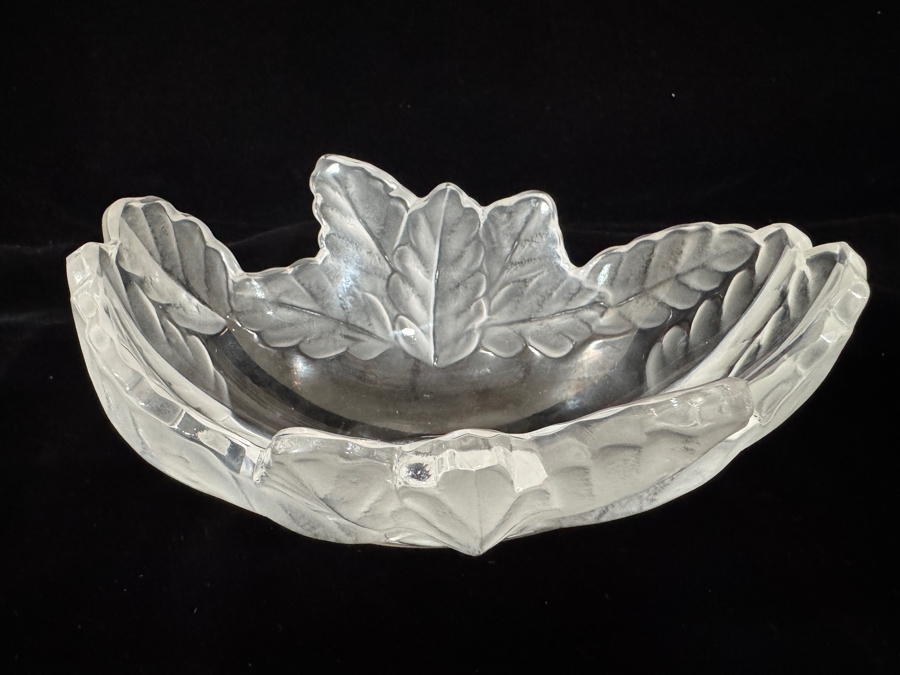 Vintage Marc Lalique For Lalique France Compiegne Frosted And Clear Crystal Oak Leaf Jardiniere Centerpiece Bowl 8'W X 4'H [Photo 2]