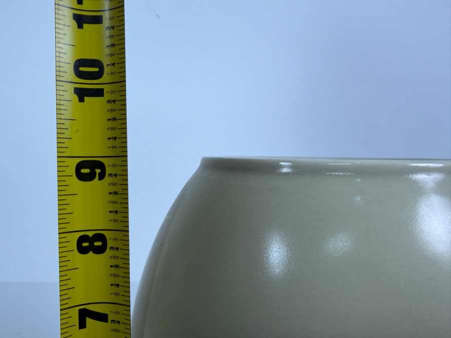 Wedgwood Interiors Primrose Yellow Jasperware Ovoid Beehive Vase Made In England 9'H [Photo 4]